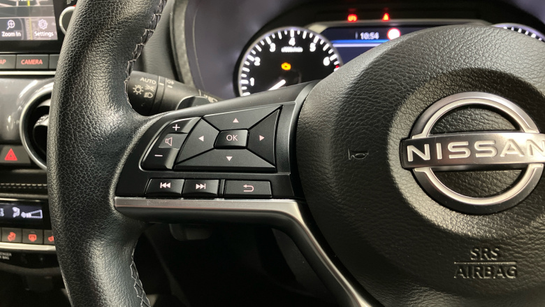 Nissan Juke 1.0 DiG-T 114 N-Connecta 5dr DCT Petrol Hatchback